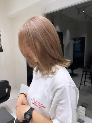 ミディアム カラー 韓国レイヤー×艶髪 ハイトーンRyukiのヘアスタイル