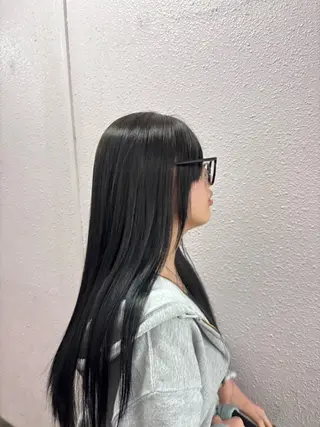 ロング カラー Miharu / 透明感カラーのヘアスタイル