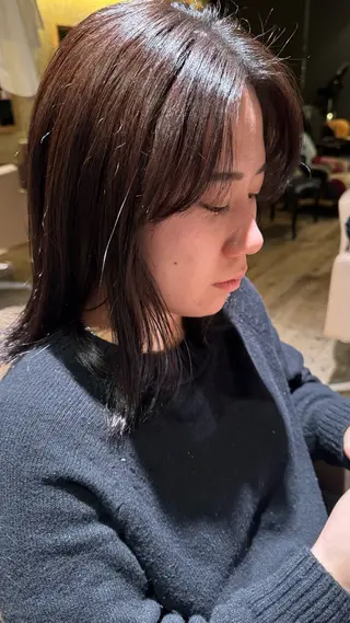 ミディアム 小松 陽香のヘアスタイル