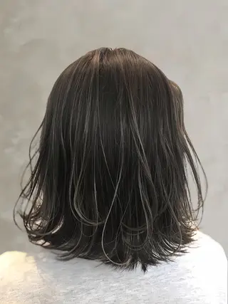 ミディアム カラー 似合わせカットカラー 🌿つじおかるみのヘアスタイル