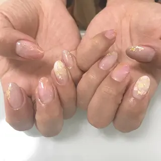 ネイル 板垣 綾乃のネイルデザイン