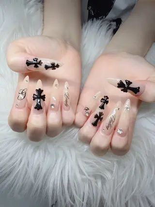 ネイル Lee Nailsのネイルデザイン