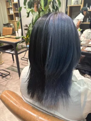 ミディアム 佐伯 美麗のヘアスタイル