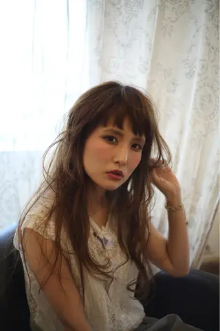 ロング 工藤 久美のヘアスタイル