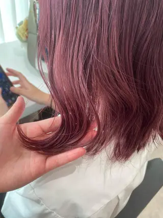 ミディアム 🐩透明感ミルクティ ーピンクニイナ🐩のヘアスタイル