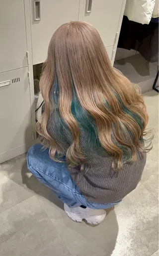 ロング カラー ヘアアレンジ 🩵 JURI🩵のヘアスタイル