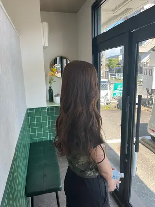 ロング カラー 本木下朋花/髪質 改善×ダブルカラーのヘアスタイル