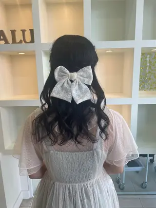 ミディアム ヘアアレンジ マキノ キョウカのヘアスタイル