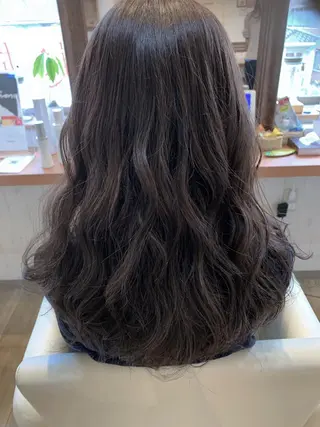 セミロング トレンドパーマ 加藤菜月のヘアスタイル