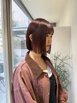 ショート ぱつっとボブ/透明感 カラー/Ayakaのヘアスタイル