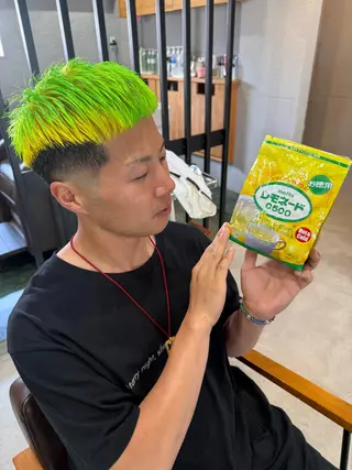 ショート カラー バレイヤージュ ブリーチ特化のヘアスタイル