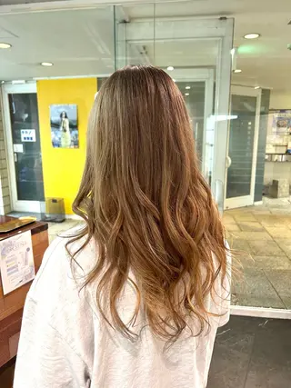 ロング 寺澤 歩佳のヘアスタイル