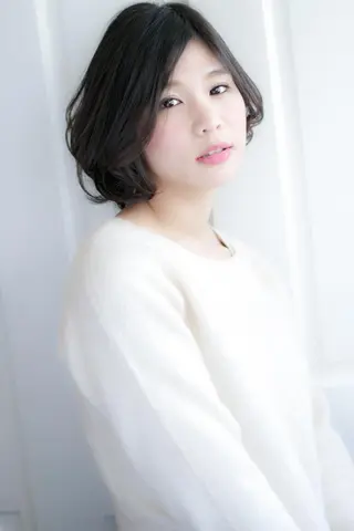 ミディアム EIGHT plum TOKIOリミテッドのヘアスタイル