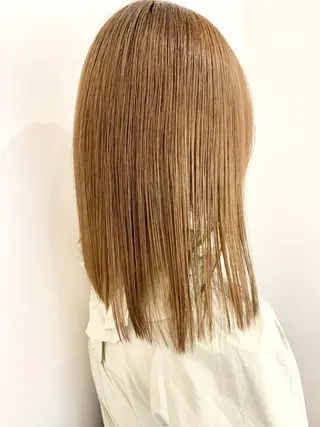 セミロング カラー i'll 未空のヘアスタイル
