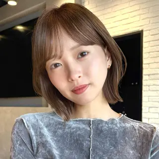 ショート カラー 顔まわり🥨レイヤー /透明感/水口舞奈のヘアスタイル