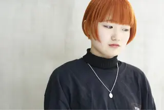 ミディアム カラー レイヤーカット ベージュカラー/小島のヘアスタイル