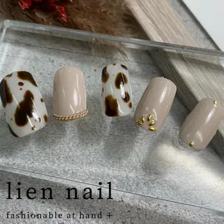 ショート Queen nailのネイルデザイン