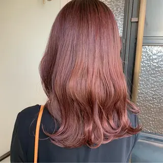 セミロング カラー 本間 結衣のヘアスタイル