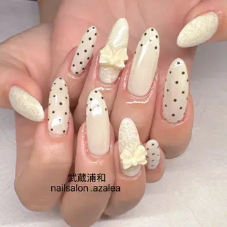 ネイル R inのネイルデザイン
