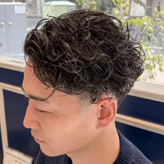 ショート パーマ メンズ 吉田 新平のヘアスタイル