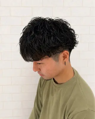 ショート パーマ メンズ 小沼 正悟のヘアスタイル