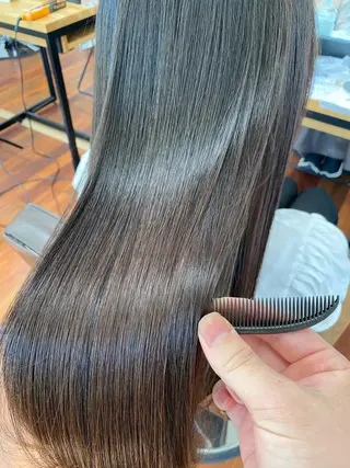 ロング 岡本 智次のヘアスタイル