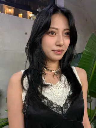ロング レイヤーカット\ウル フ　chinatsuのヘアスタイル