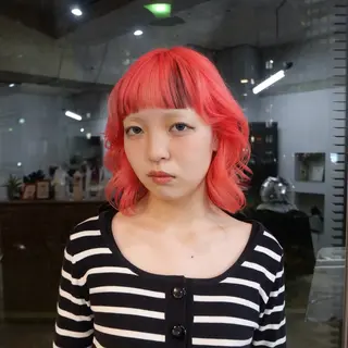 ミディアム カラー 佐藤 しずくのヘアスタイル