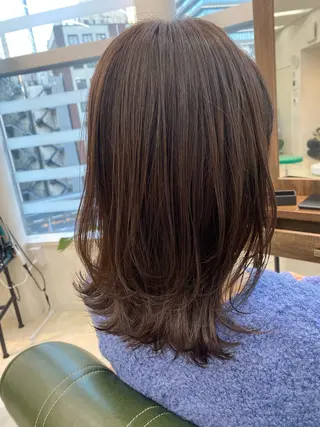 ミディアム equal銀座 黒田💚のヘアスタイル