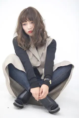 セミロング 小川 美咲のヘアスタイル