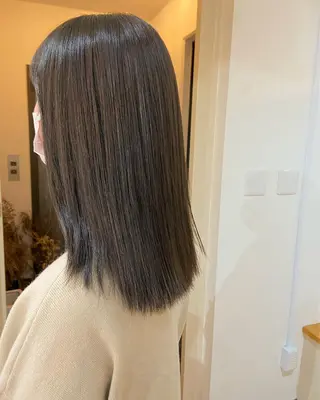 セミロング カラー SALTWATER AYARIのヘアスタイル