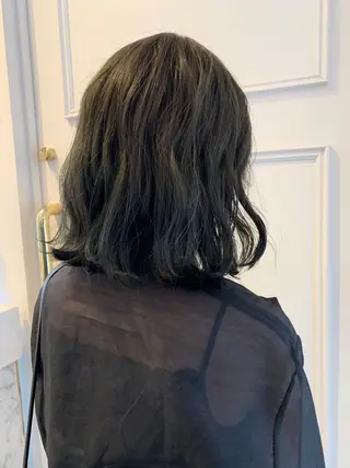 ミディアム カラー 安藤 佑衣のヘアスタイル