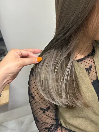 カラー 梅田美容室 高山アヤのヘアスタイル