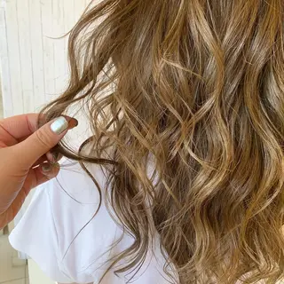 ロング カラー カぺリベラ 香里園店のヘアスタイル