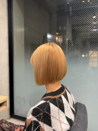 ショート バタフライレイヤー/ ニシトモユキのヘアスタイル