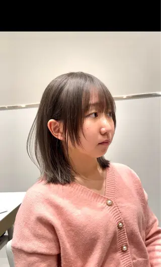 ショート レイヤーカット/透明 感カラー🐬永井瑠栞のヘアスタイル