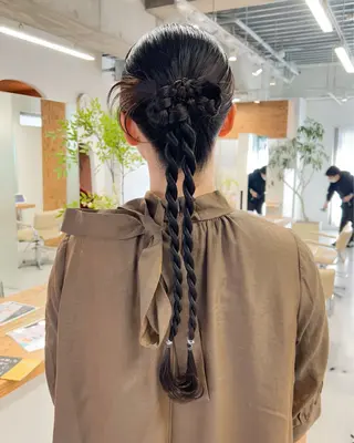 ロング ヘアアレンジ ダブルカラー,透け カラーHINARIのヘアスタイル