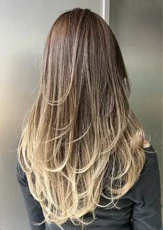 ロング Kotomi 🇺🇸💋のヘアスタイル