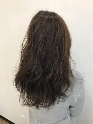 ロング カラー 太田 陽介のヘアスタイル