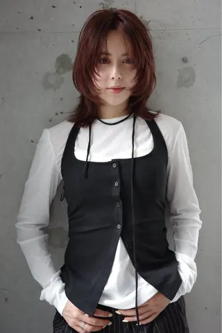 ミディアム カラー Tamoto Arumuのヘアスタイル