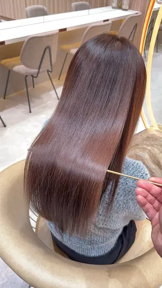 セミロング 縮毛矯正✨🫧 レイヤー川村利幸のヘアスタイル