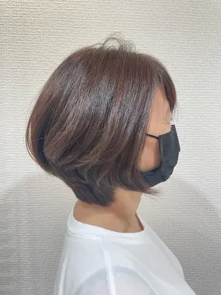 ショート Uhair師勝. 伏江優海のヘアスタイル