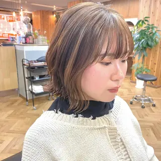 ミディアム カラー 前川 朋香のヘアスタイル