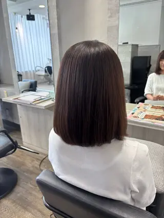 ミディアム 西浦 安珠/艶カラーのヘアスタイル