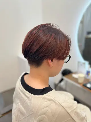 ショート カラー 下野 悠也のヘアスタイル