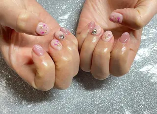 ネイル VIERU 🌈🎀💖のネイルデザイン