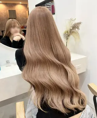 ロング 🦋Yui🦋透明感 /ベージュ/Wカラーのヘアスタイル