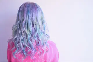 セミロング 派手髪 美容師JUNのヘアスタイル