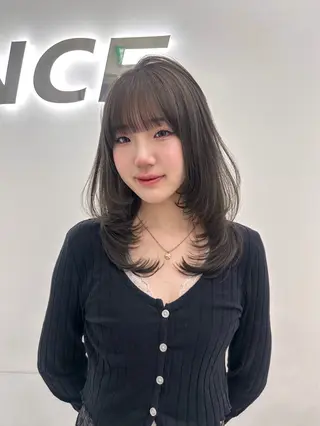 ロング カラー 上品モテヘア🩶 karen🩶のヘアスタイル