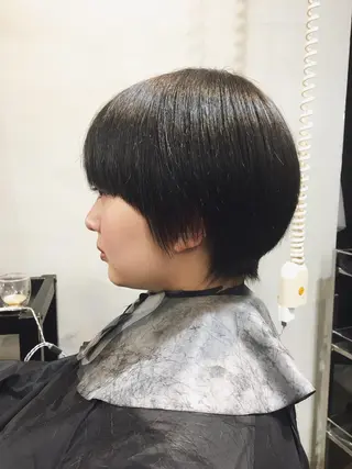 ショート カラー ハイトーン/レイヤー /ウルフ⭐️永田⭐️のヘアスタイル
